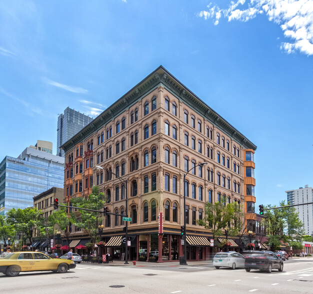 101 W Grand Ave, Chicago, IL for lease - Building Photo - Image 1 of 2