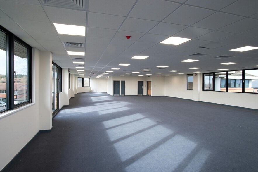 14 Huxley Rd, Guildford, GU2 7RE Office for Lease