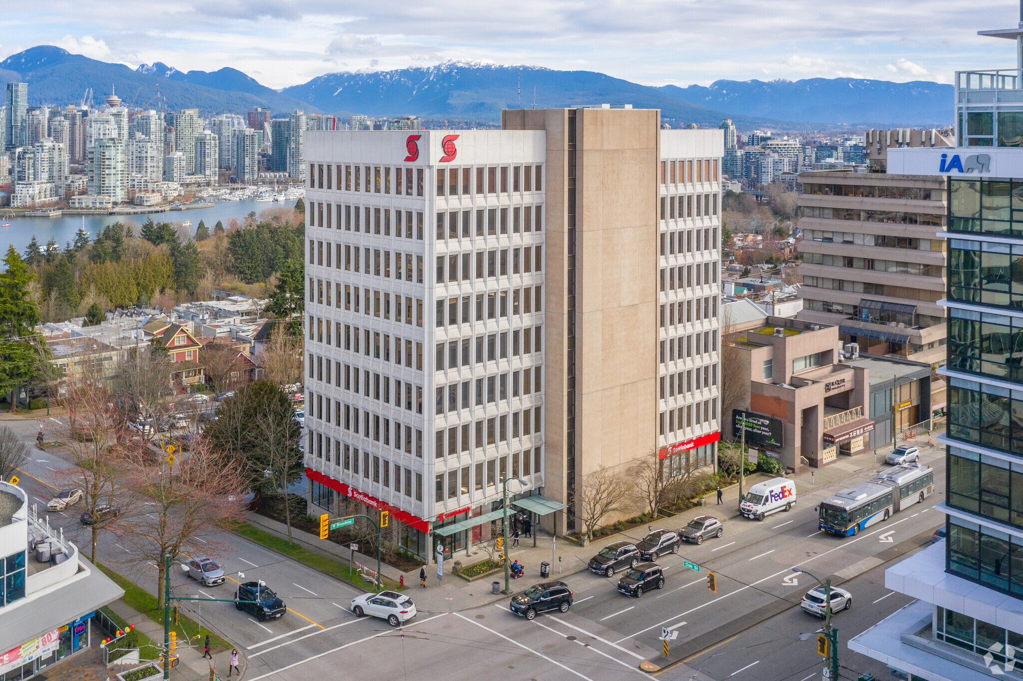 999 W Broadway, Vancouver, BC for lease Building Photo- Image 1 of 5