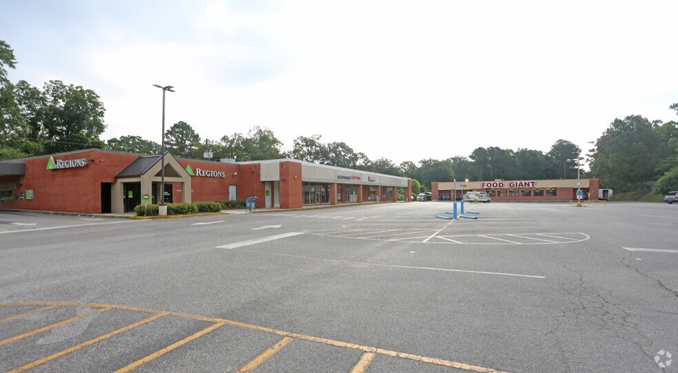 Retail in Bessemer, AL for sale - Primary Photo - Image 1 of 1