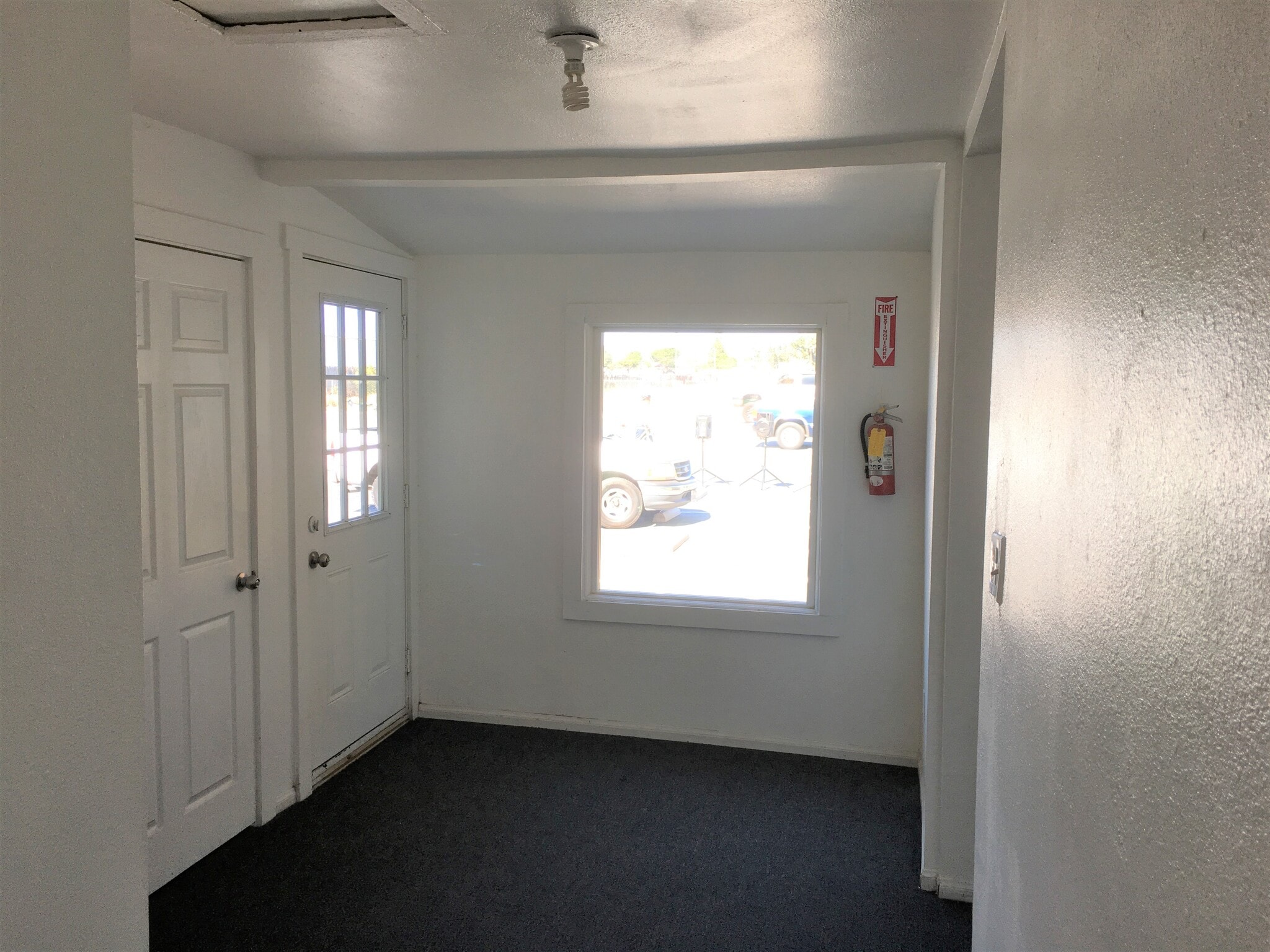 17921 Valley Blvd, Bloomington, CA for lease Interior Photo- Image 1 of 5