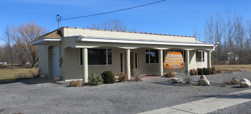 396 Lakeshore Dr, Canandaigua, NY for sale - Primary Photo - Image 1 of 1