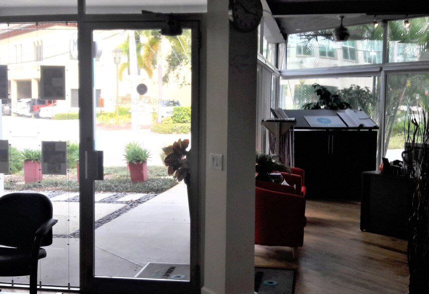 25 S Osprey Ave, Sarasota, FL for sale - Building Photo - Image 3 of 9