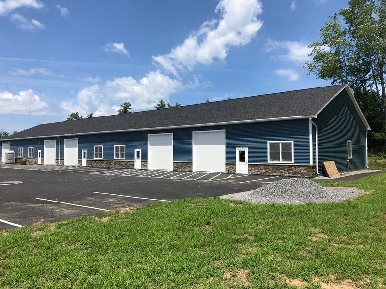 12 Center Park Rd, Topsham, ME for lease - Building Photo - Image 3 of 8