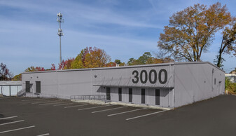 3000 N Decatur - Warehouse