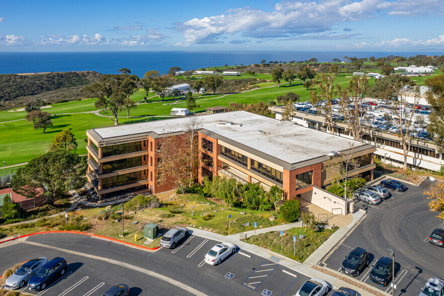 3333 N Torrey Pines Ct, La Jolla, CA for lease - Building Photo - Image 3 of 51