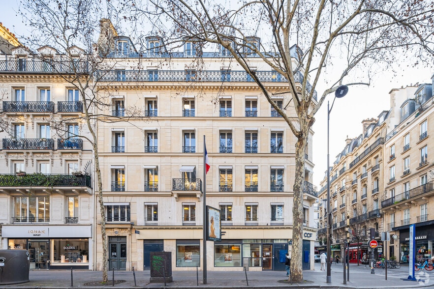 42 Boulevard De Sébastopol, Paris for lease - Building Photo - Image 2 of 3
