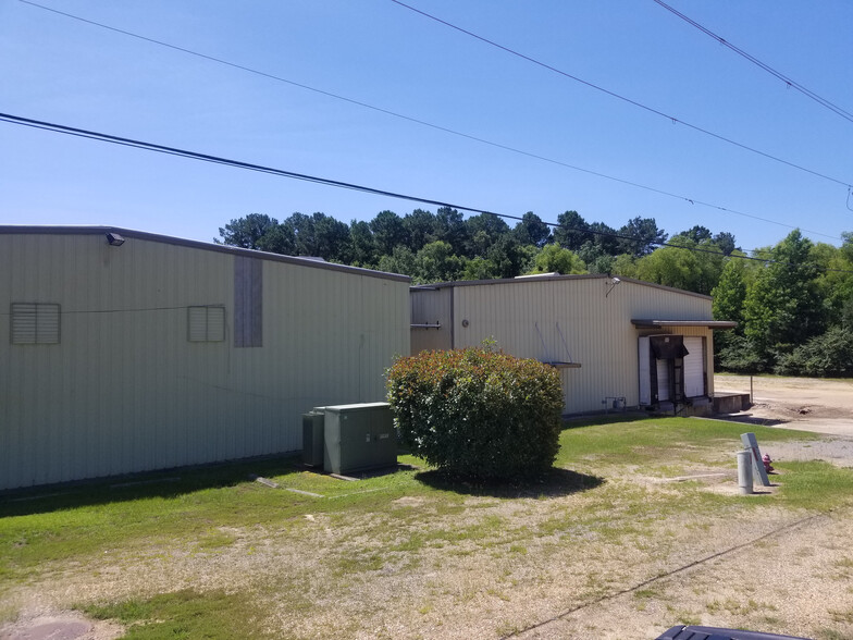 131 Hudson Loop Rd, El Dorado, AR for lease - Building Photo - Image 2 of 5