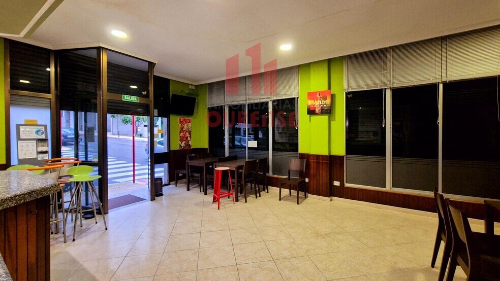 Retail in Ourense, Orense for lease - Building Photo - Image 2 of 18