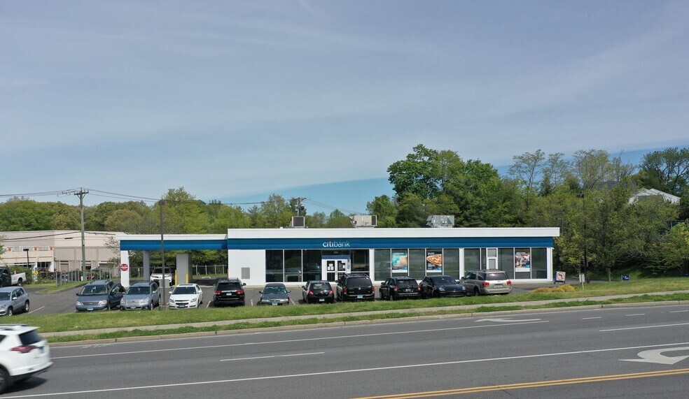 586 Connecticut Ave, Norwalk, CT for sale - Building Photo - Image 1 of 1