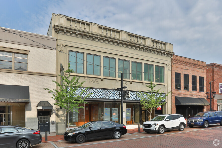 104 Trade St, Greer, SC for lease - Building Photo - Image 2 of 11