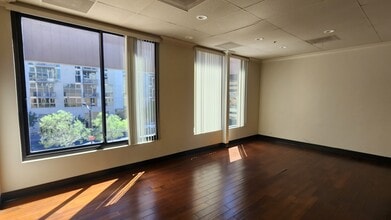 520 S 4th St, Las Vegas, NV for lease Interior Photo- Image 2 of 6