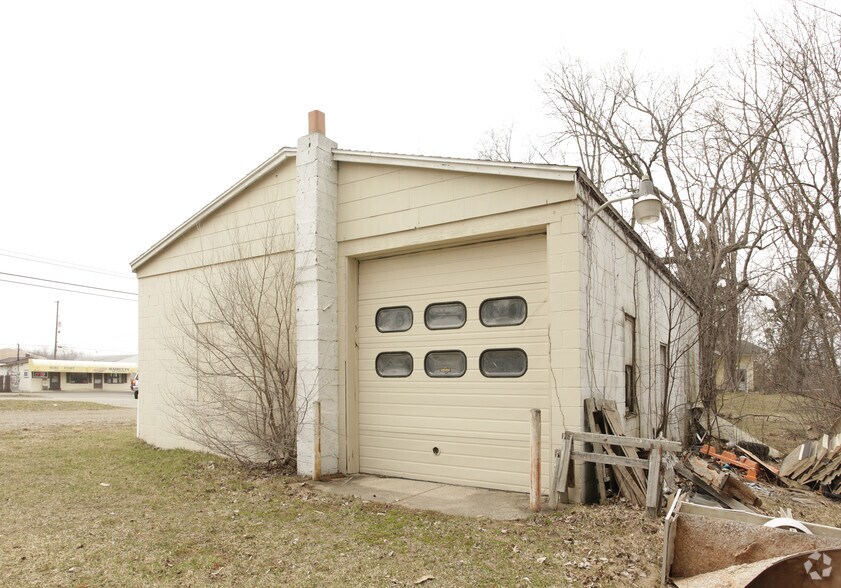 2409 Lansing Ave, Jackson, MI for sale - Building Photo - Image 3 of 4