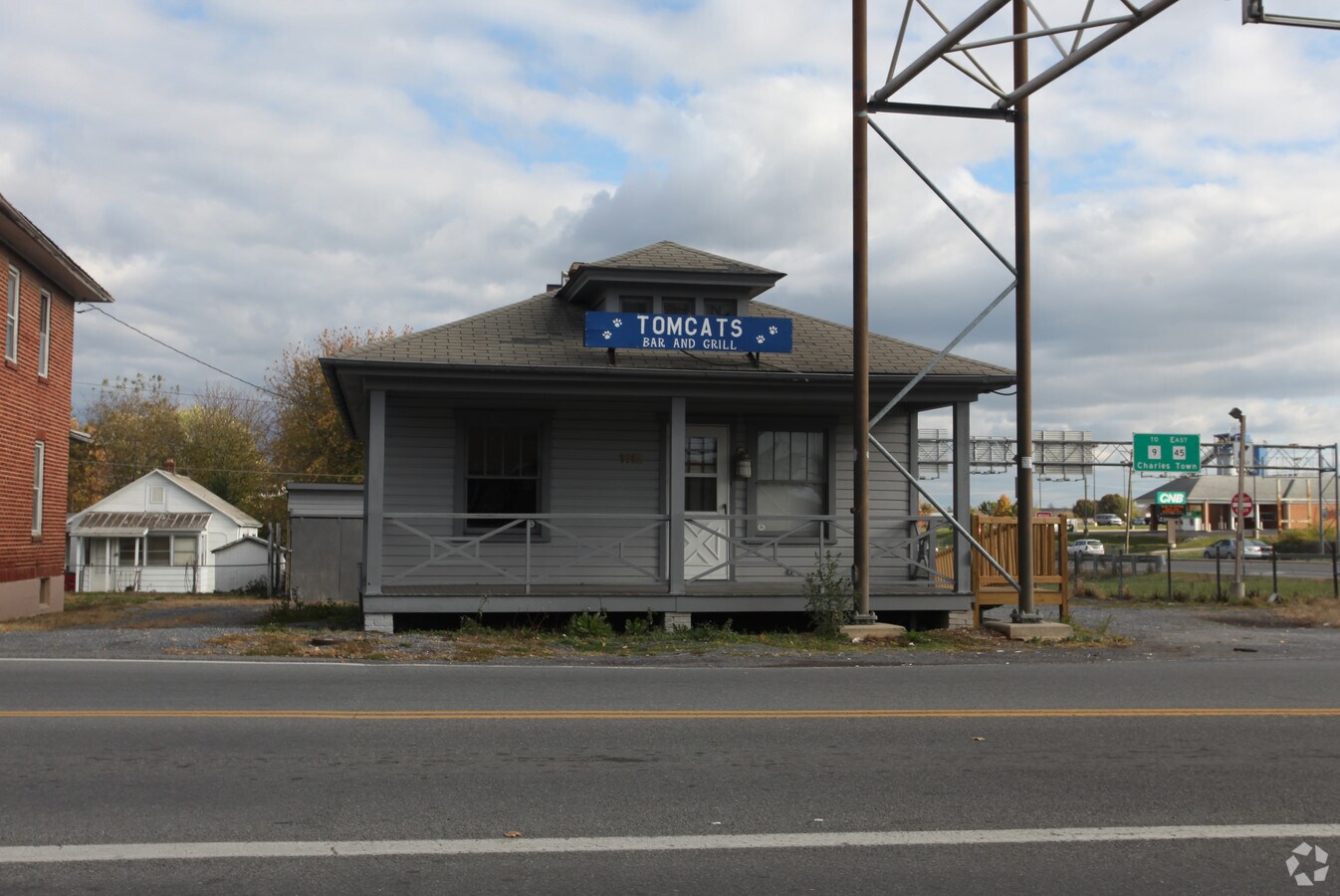 1112 Winchester Ave, Martinsburg, WV 25401