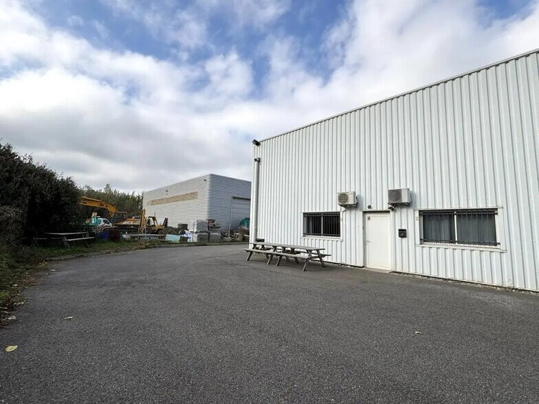 Flex in Le Fauga for lease - Building Photo - Image 3 of 49