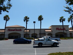 309-351 W Ventura Blvd, Camarillo, CA for lease Building Photo- Image 2 of 5