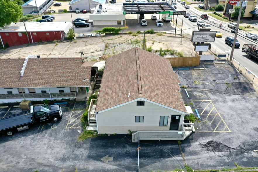 1033 W Main St, Branson, MO for lease - Building Photo - Image 3 of 24