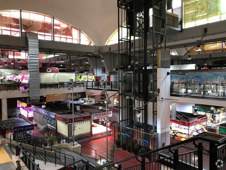 Retail in Madrid, Madrid for lease - Building Photo - Image 3 of 3