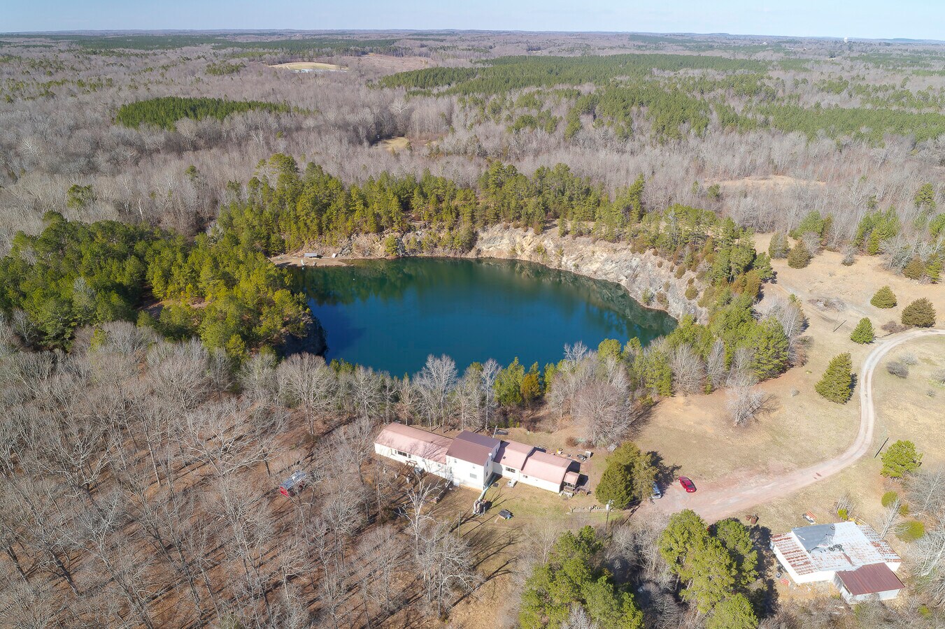 2908 Goldston Carbonton Rd, Goldston, NC 27252