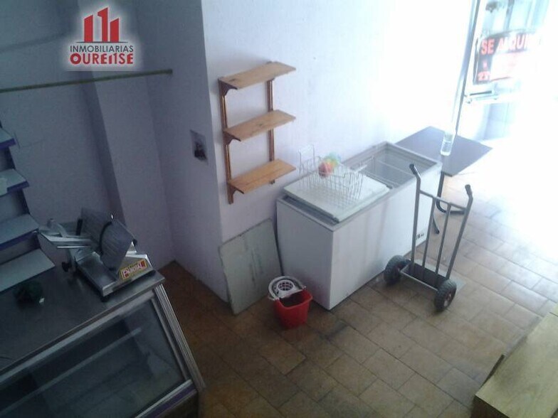 Retail in Ourense, Orense for lease - Building Photo - Image 2 of 6