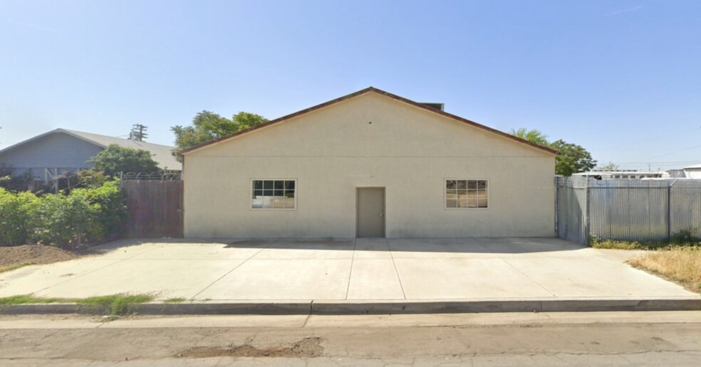 615 Eureka St, Bakersfield, CA for lease - Building Photo - Image 1 of 8