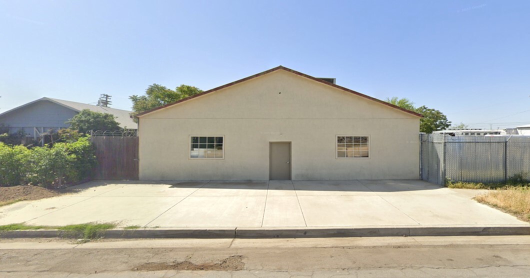 615 Eureka St, Bakersfield, CA for lease Building Photo- Image 1 of 9