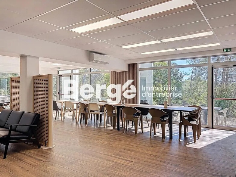 Office in Valbonne for lease - Building Photo - Image 1 of 21