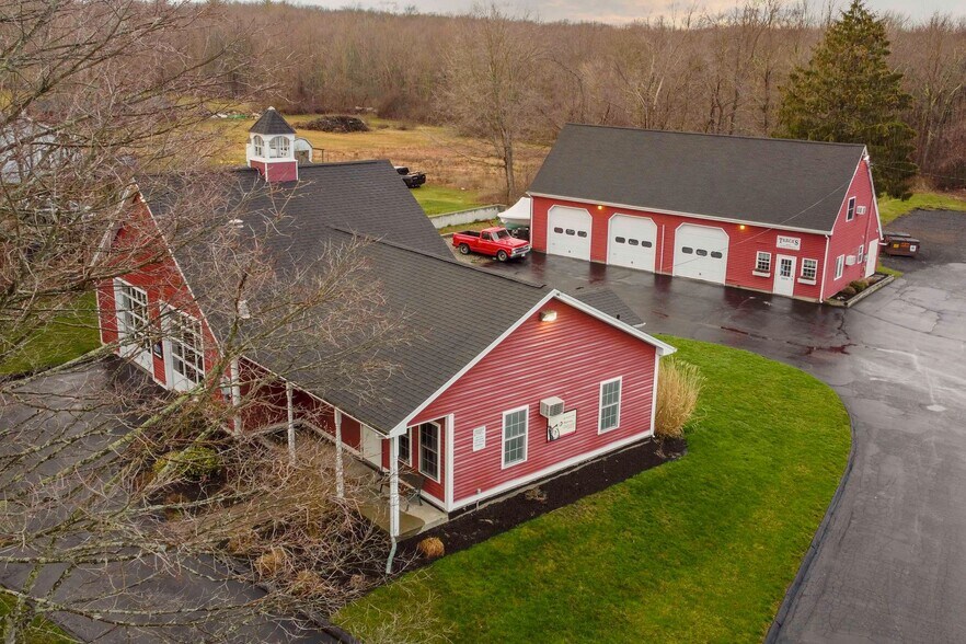 24 Wall St, Hebron, CT for sale - Building Photo - Image 1 of 1