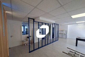 Office in Garches for lease Interior Photo- Image 1 of 9