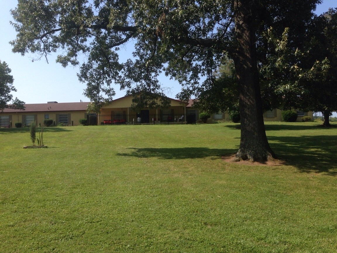 66 Shelby St, Cadiz, KY for sale Primary Photo- Image 1 of 1