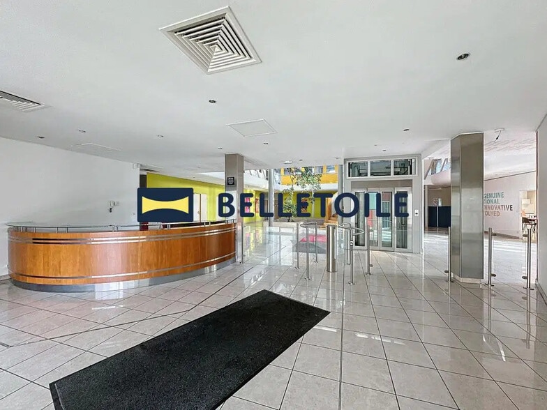 Office in Arcueil for lease - Building Photo - Image 1 of 25