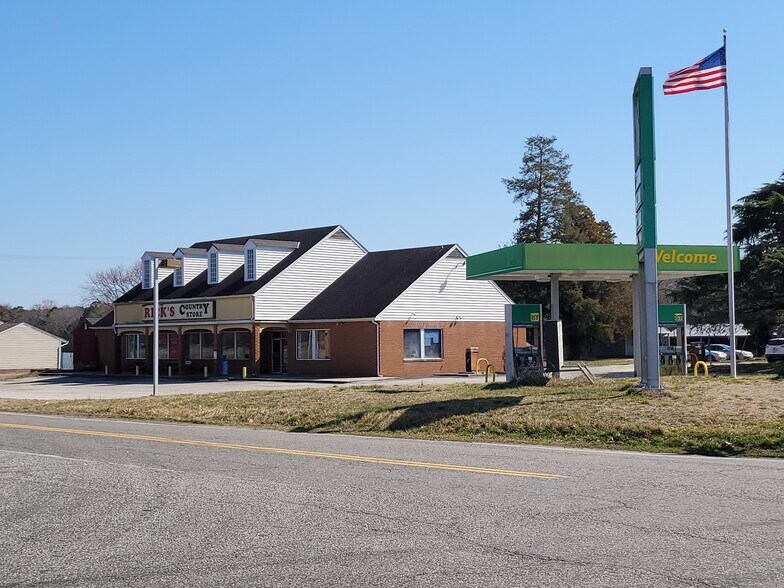 6911 Ark Rd, Gloucester, VA for sale - Primary Photo - Image 1 of 1