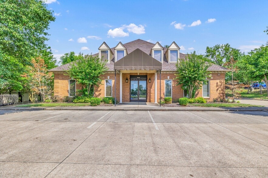 3040 Business Park Cir, Goodlettsville, TN for lease - Building Photo - Image 1 of 31