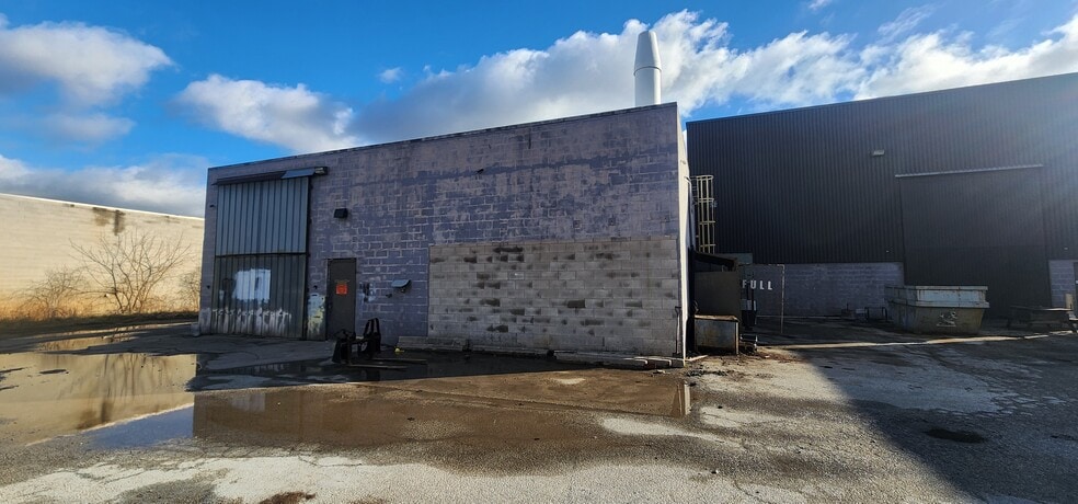 1725 Rossi Dr, Tecumseh, ON for lease - Building Photo - Image 2 of 10