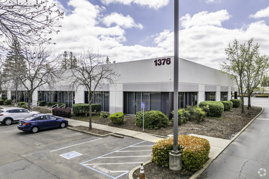 1376 Lead Hill Blvd, Roseville, CA for lease - Building Photo - Image 2 of 7