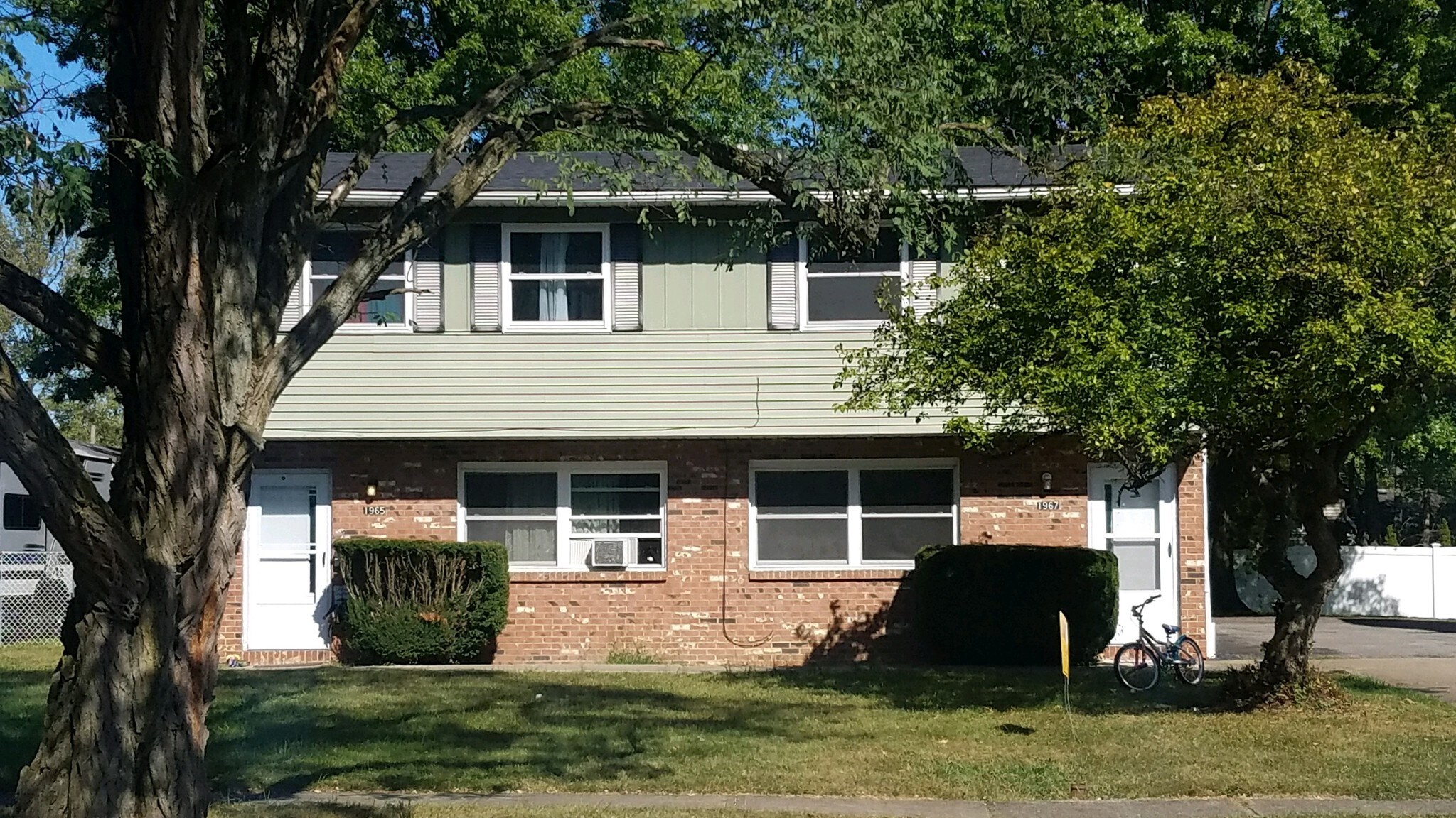 1965 E 42nd St, Lorain, OH for sale Primary Photo- Image 1 of 1