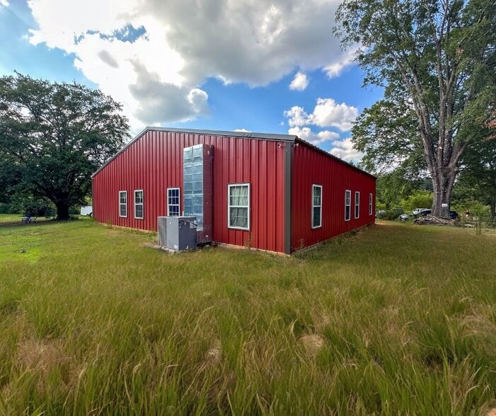 1730 Electronics Dr, Anniston, AL for sale - Building Photo - Image 2 of 25