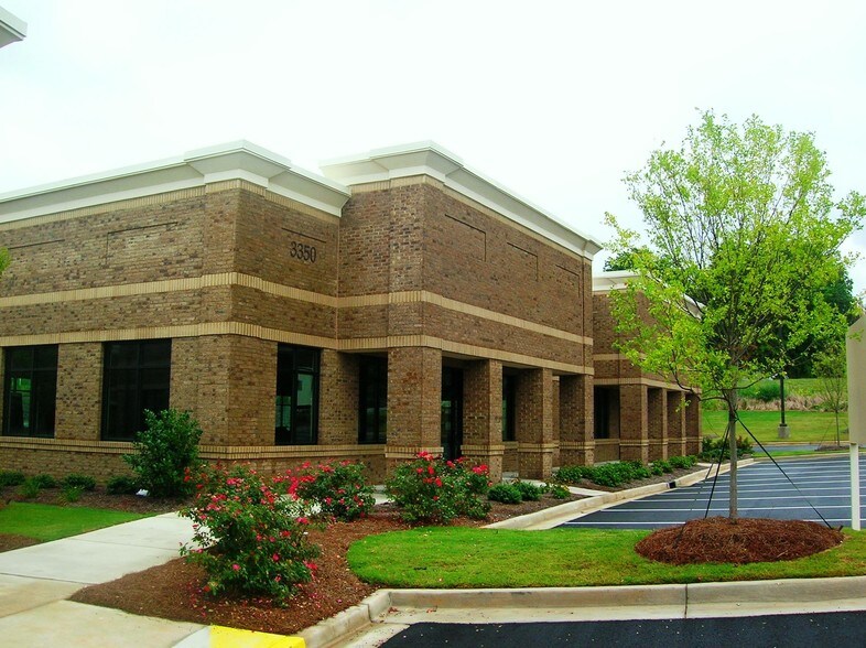 3360 Paddocks Parkway, Suwanee, GA for sale - Primary Photo - Image 1 of 1