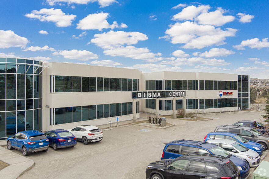 110 Country Hills Landing NW, Calgary, AB for lease - Building Photo - Image 1 of 8