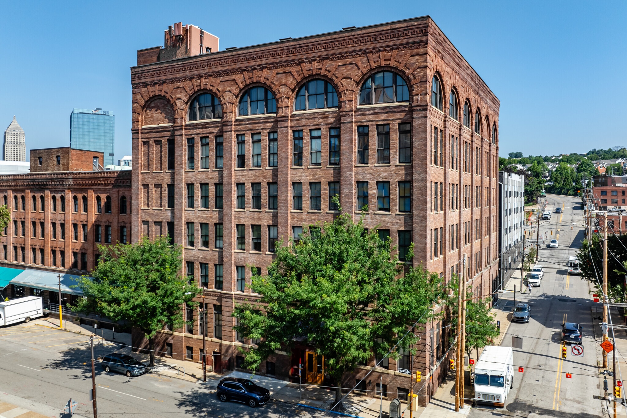 1425 Forbes Ave, Pittsburgh, PA for lease Building Photo- Image 1 of 28