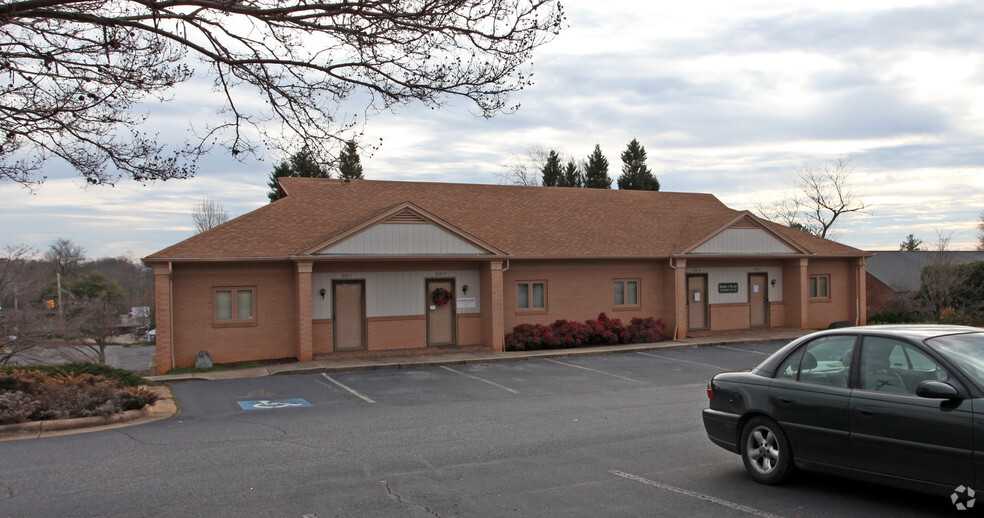 310 Graham St, Shelby, NC for sale - Building Photo - Image 3 of 7