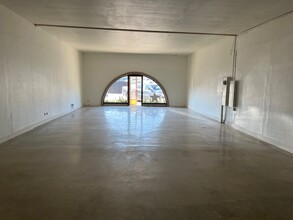 675 S Main St, Corona, CA for lease Building Photo- Image 2 of 4