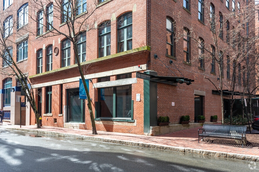 34 Farnsworth St, Boston, MA for lease - Building Photo - Image 2 of 3