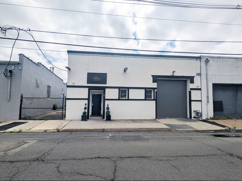 130 Railroad Ave, Hackensack, NJ for lease - Building Photo - Image 1 of 5