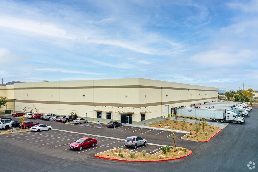 4141 Distribution Cir, North Las Vegas, NV for sale - Primary Photo - Image 1 of 1
