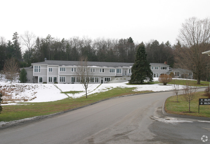 131 Kent Rd, New Milford, CT for lease - Building Photo - Image 3 of 9