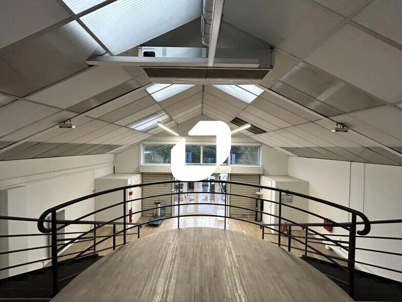 Office in Joinville-le-Pont for lease - Interior Photo - Image 2 of 10