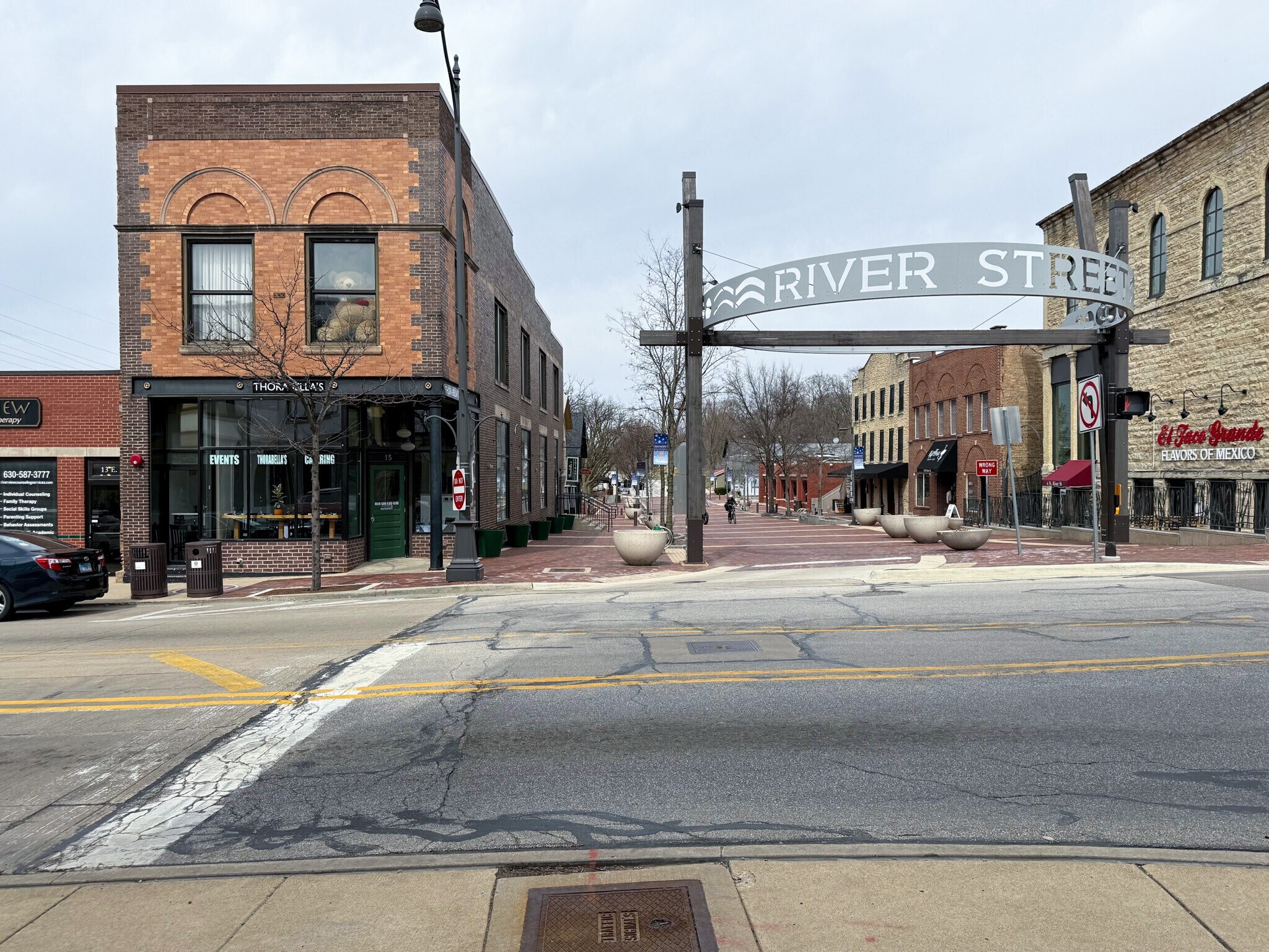 15 E Wilson St, Batavia, IL for lease Building Photo- Image 1 of 9