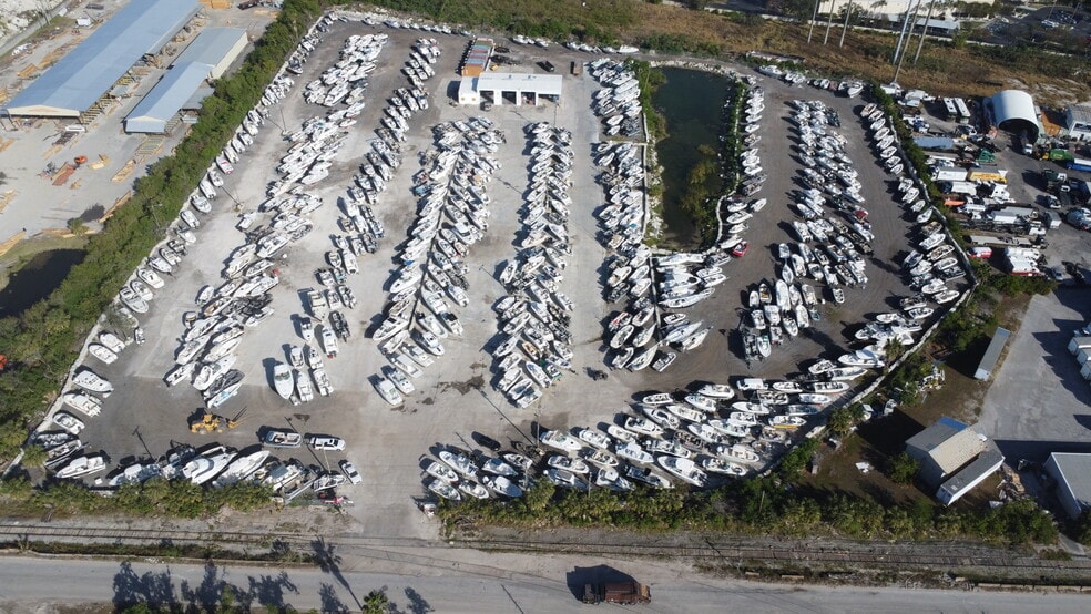 2063 20th Ave SE, Largo, FL for lease - Building Photo - Image 3 of 5