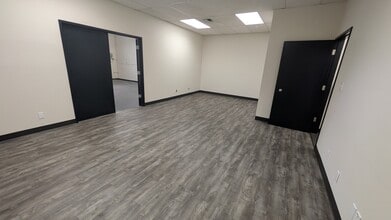 4002-4014 148th Ave NE, Redmond, WA for lease Interior Photo- Image 2 of 8